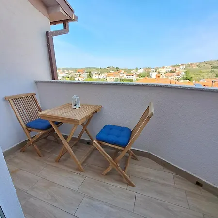 Apartment 4d *