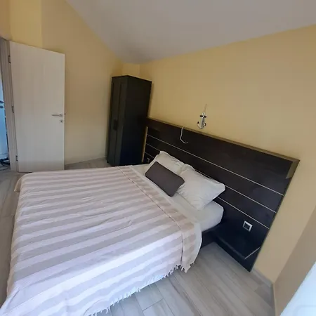 4d Apartment Lopar